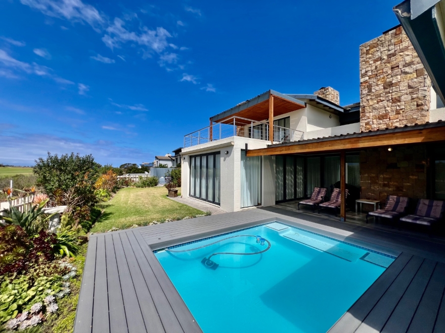 5 Bedroom Property for Sale in Oubaai Western Cape